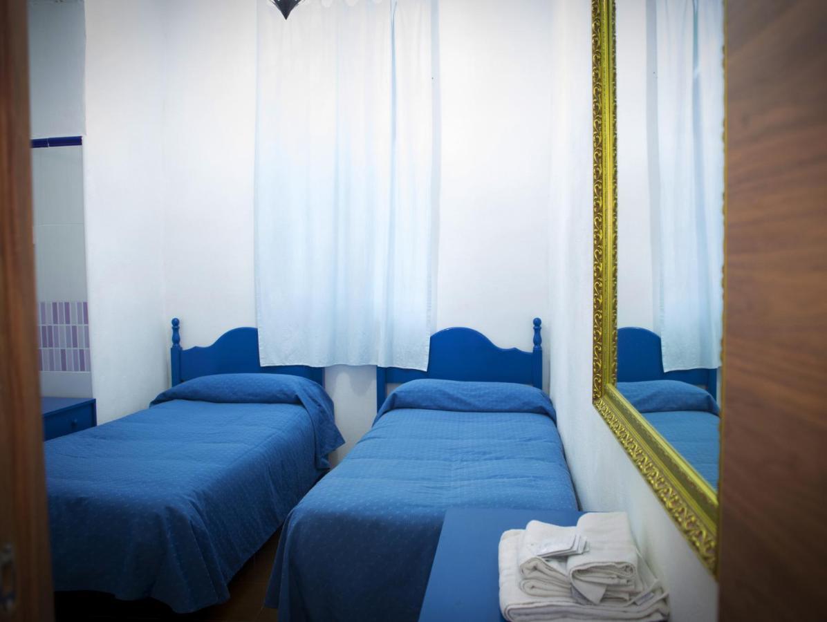 Pension Santa Maria La Blanca Seville Room photo