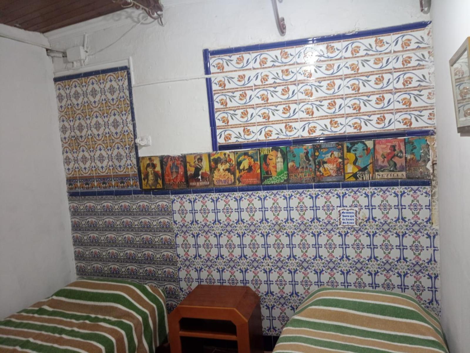 Pension Santa Maria La Blanca Seville Exterior photo